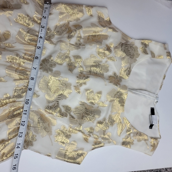 Metallic gold dress - Picture 9 of 11